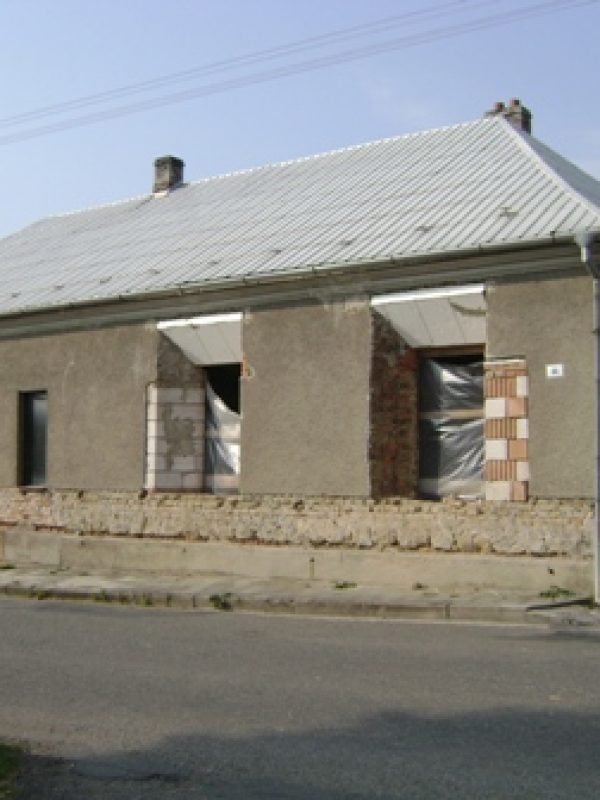 Obecní dům Lukoveček
